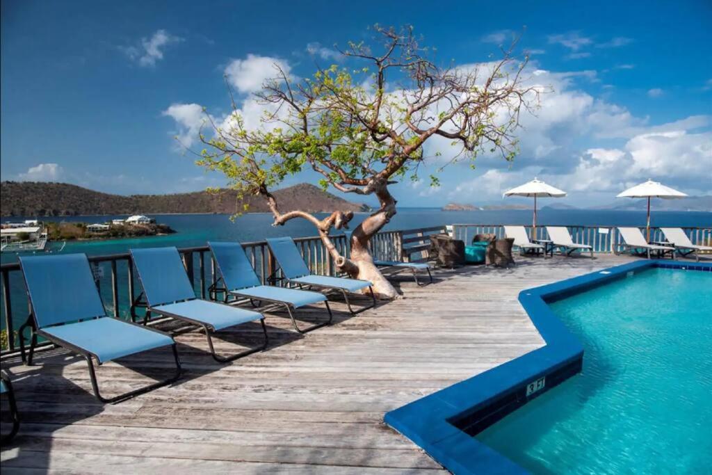 Mermaid Escape - Amazing Views! East End  Ngoại thất bức ảnh