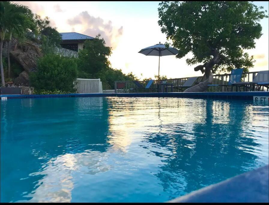 Mermaid Escape - Amazing Views! East End  Ngoại thất bức ảnh